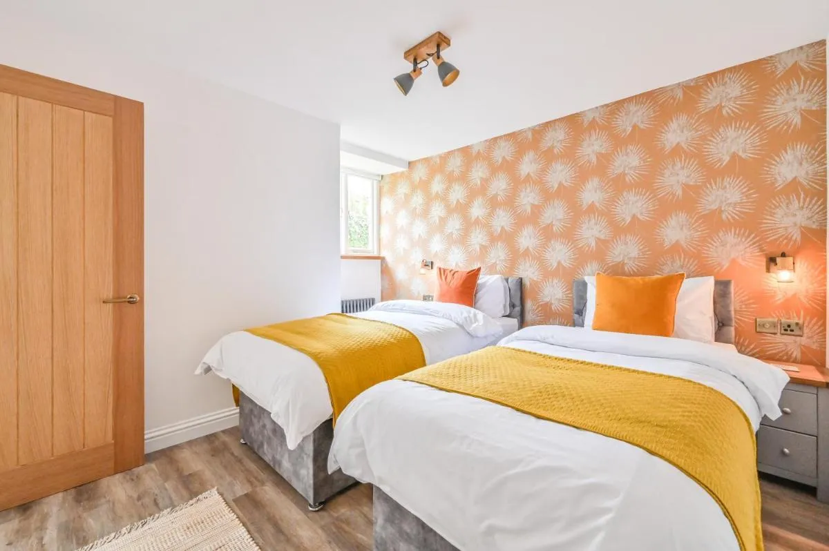 Image 1 of 1 Bake Cottage Serenity – Premium Coastal Retreat in Looe, Cornwall