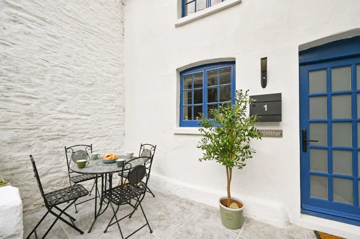 Image 3 of 1 Bake Cottage Serenity – Premium Coastal Retreat in Looe, Cornwall