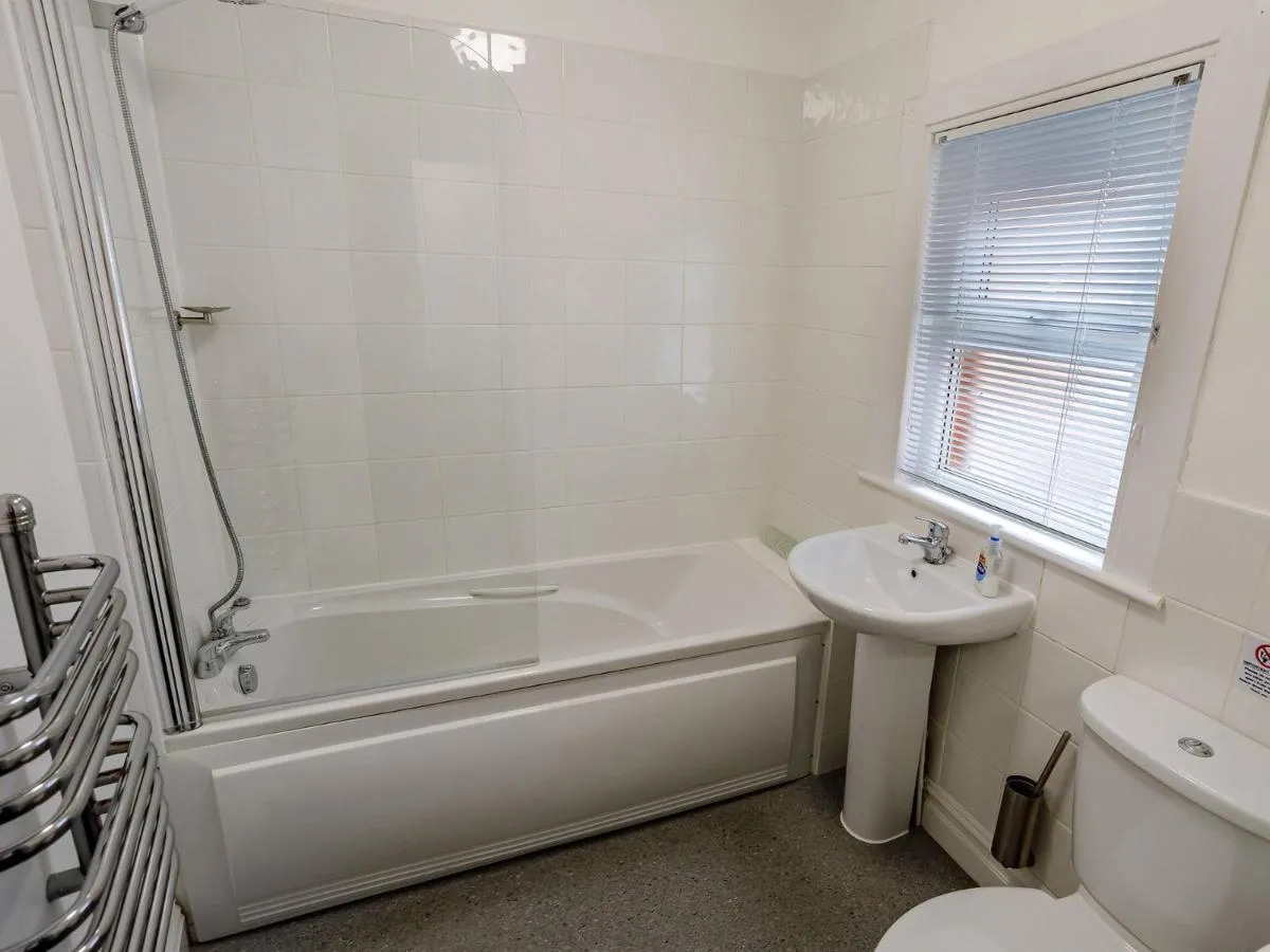 Image 2 of 1 Bed in Bude 78610