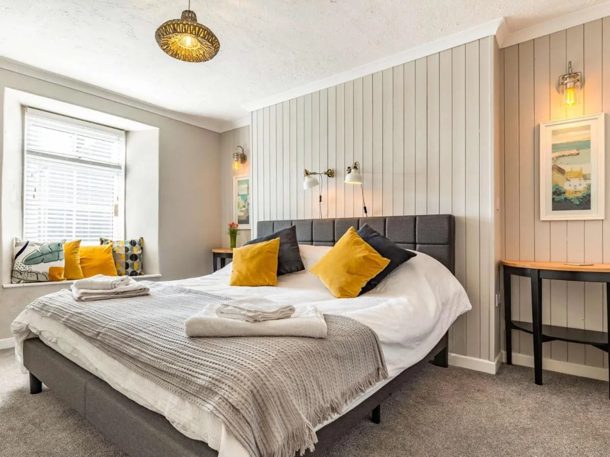 Image 1 of 1 Bed in Wadebridge 87740