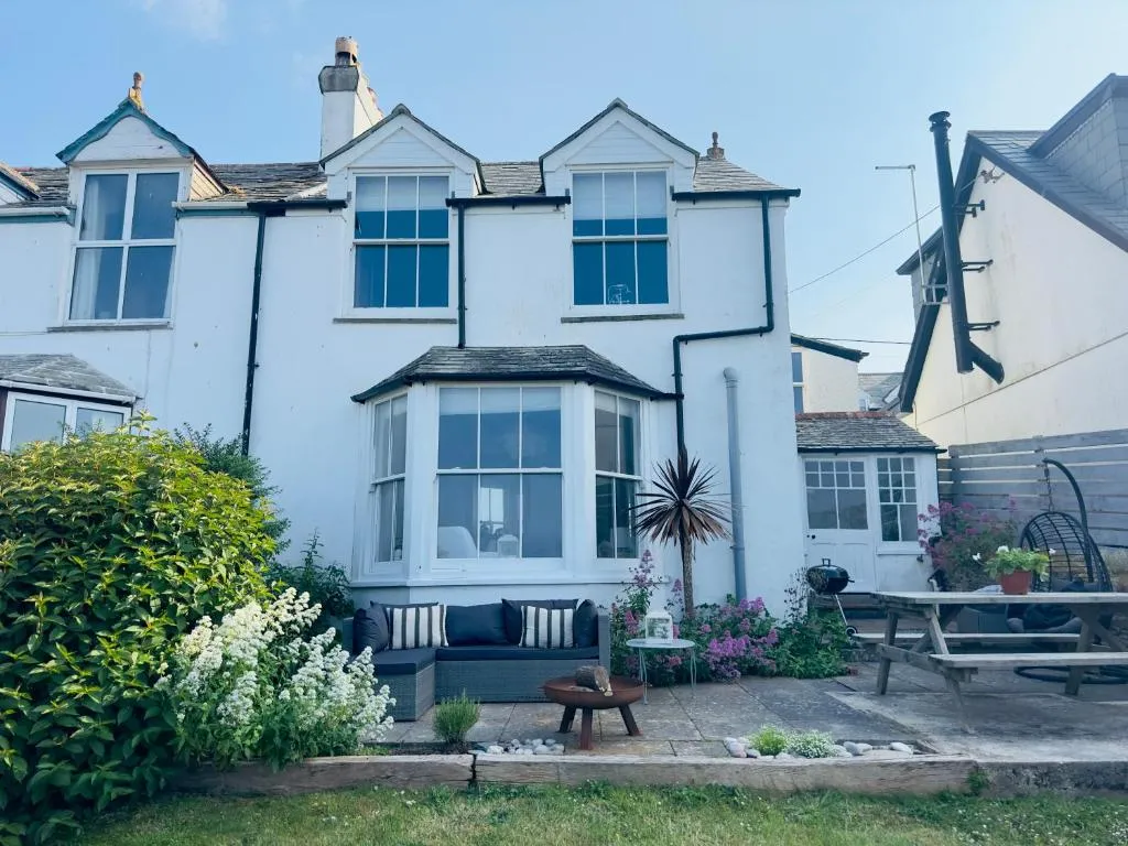 Image of 1 Tintagel