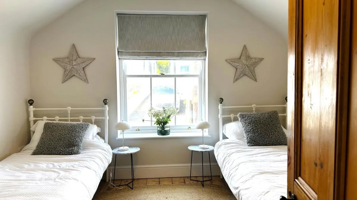 Image 5 of 1 Tintagel