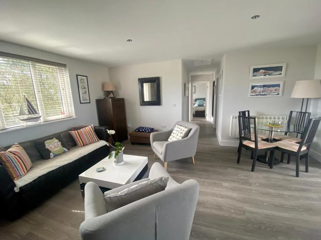 Image 4 of 2 Bedroom cottage sleeps 4 with Hot-tub, & shared Pool use