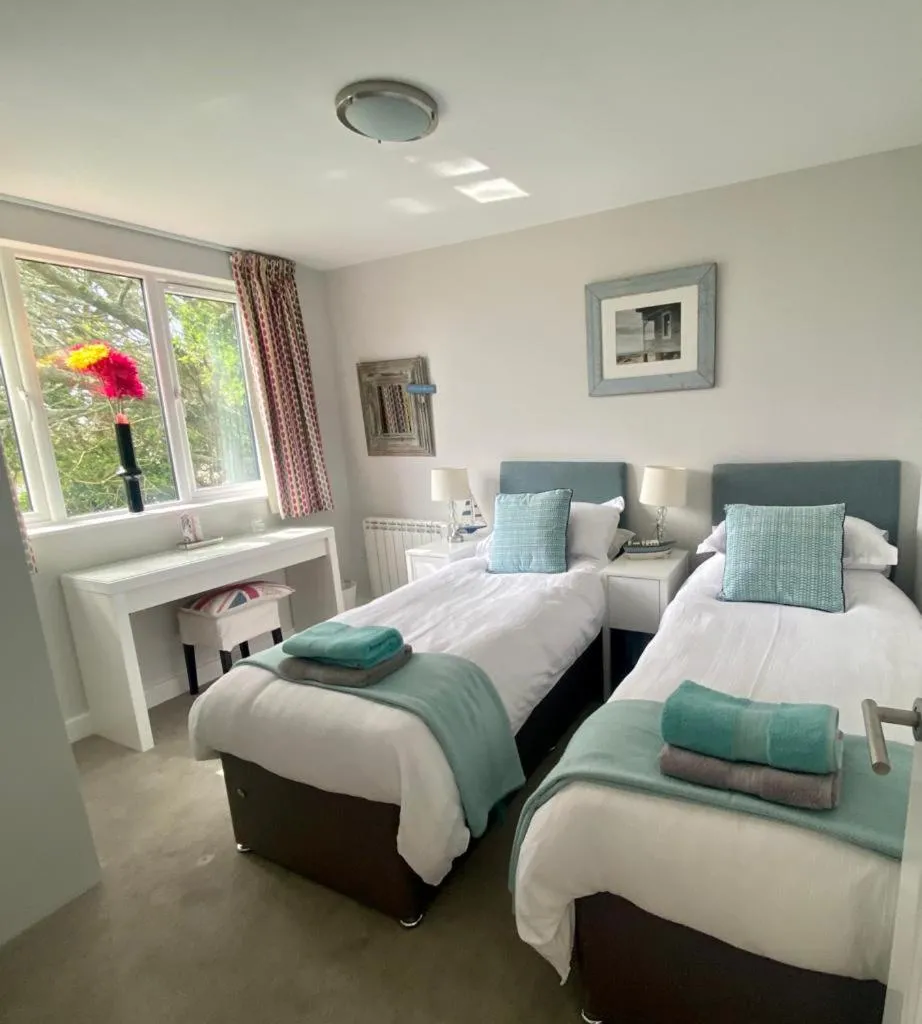 Image 3 of 2 Bedroom cottage sleeps 4 with Hot-tub, & shared Pool use