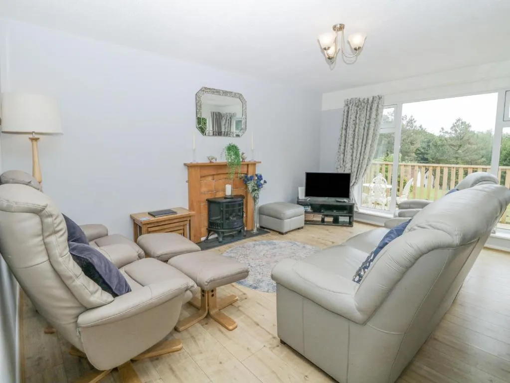 Image 1 of 9 Manorcombe Bungalows