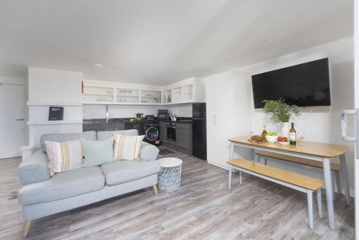 Image 3 of Beachview Apartment 1, Crantock, Newquay