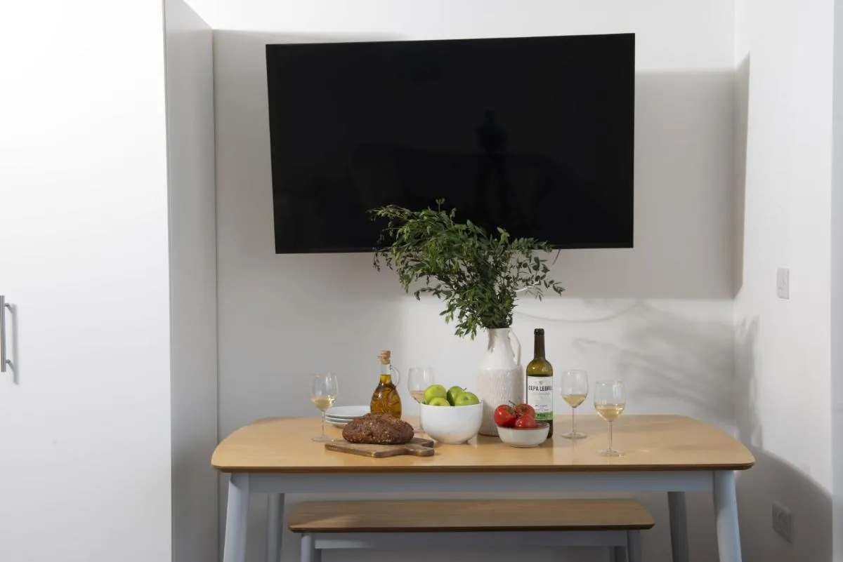 Image 4 of Beachview Apartment 1, Crantock, Newquay