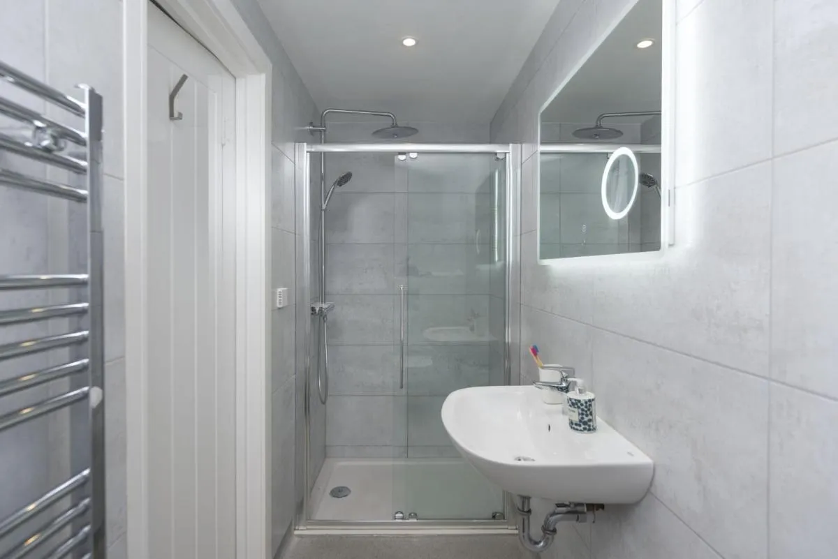 Image 2 of Beachview Apartment 5, Crantock, Newquay