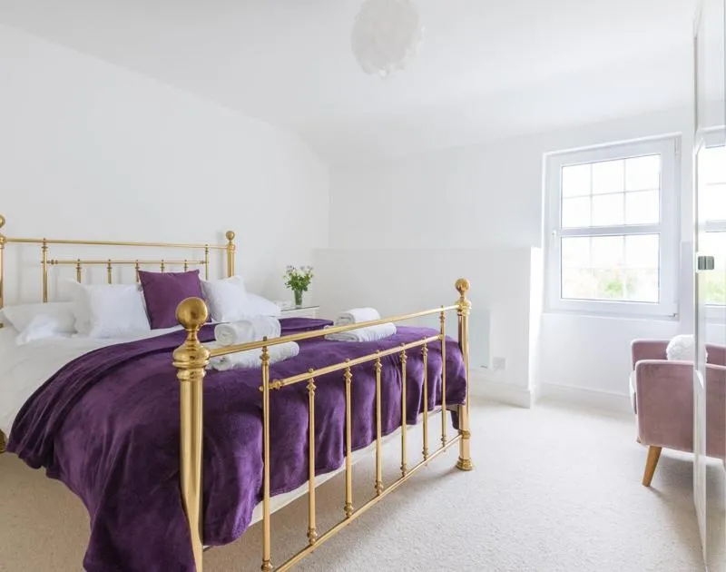 Image 1 of Beehive Cottage