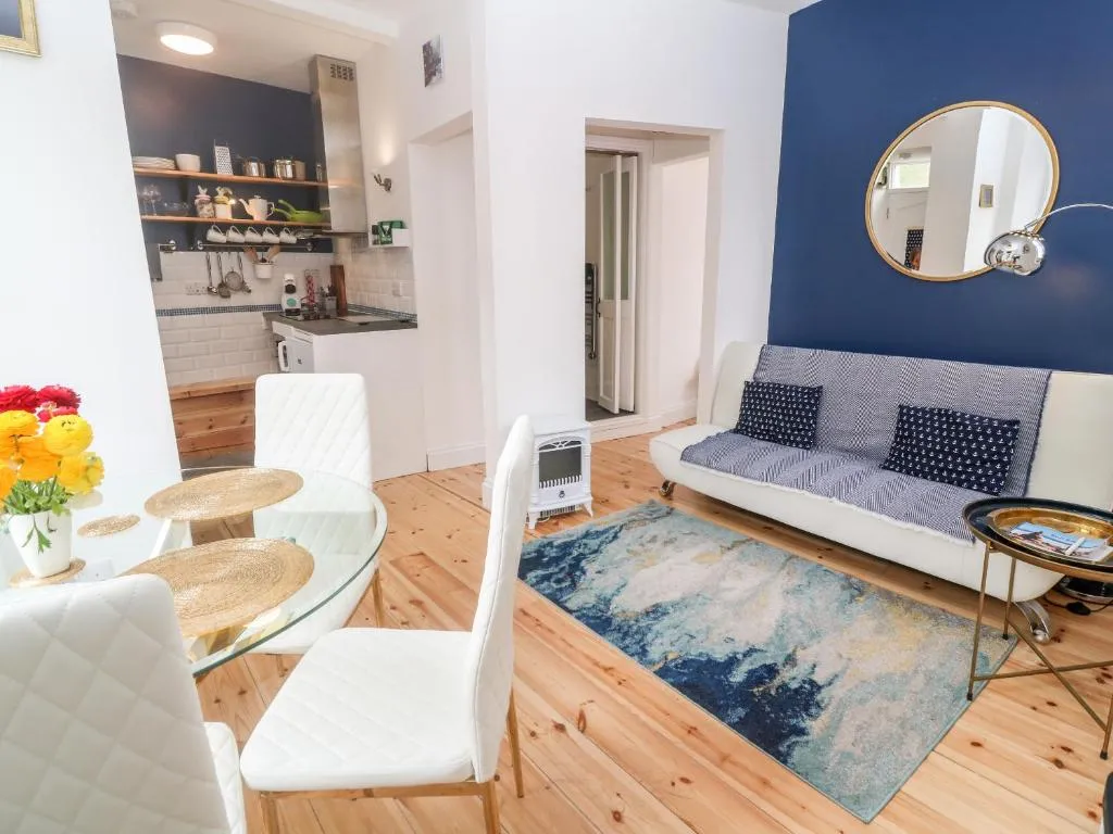 Image of Beyond Paradise, 9 Barracuda Flats