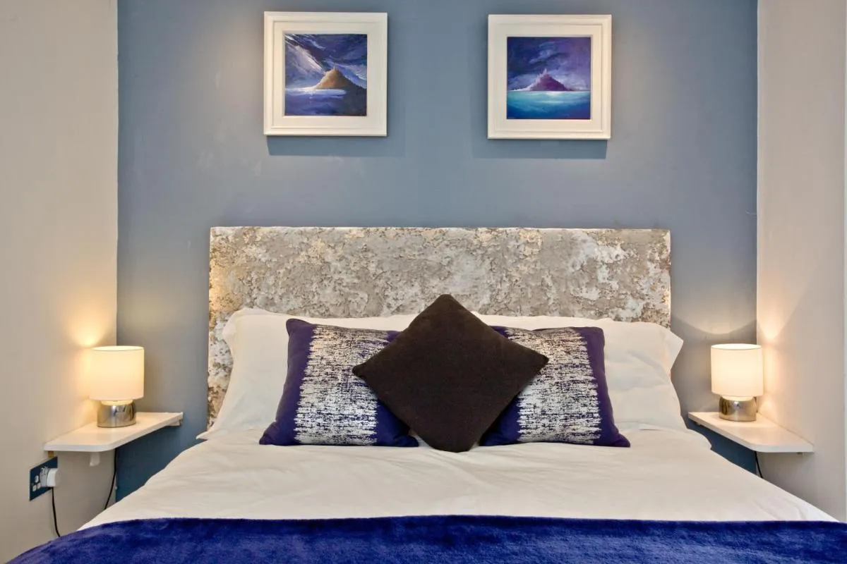 Image 6 of Blue Bay, Marazion