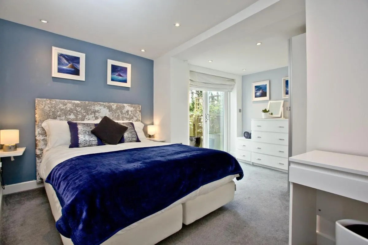 Image 1 of Blue Bay, Marazion