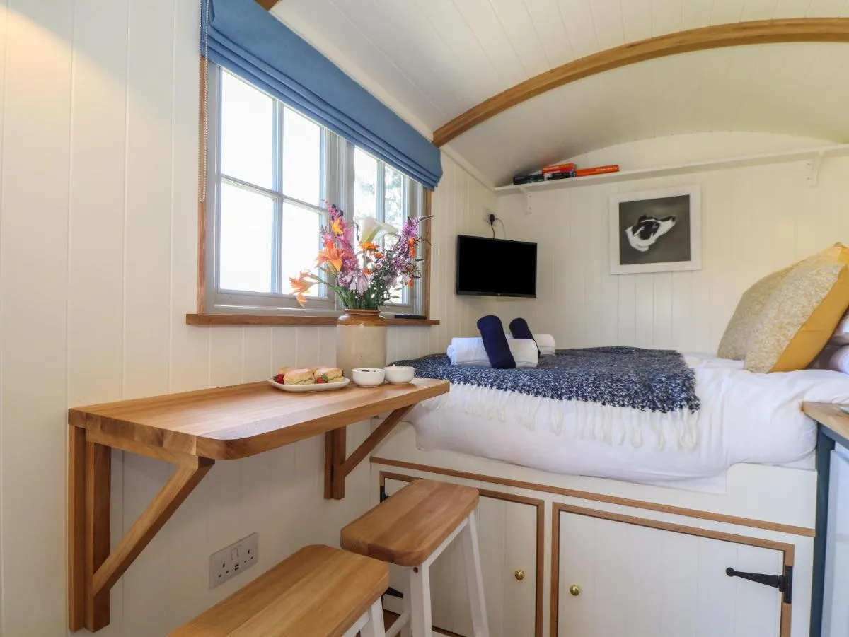 Image 4 of Bosulla Shepherds Hut