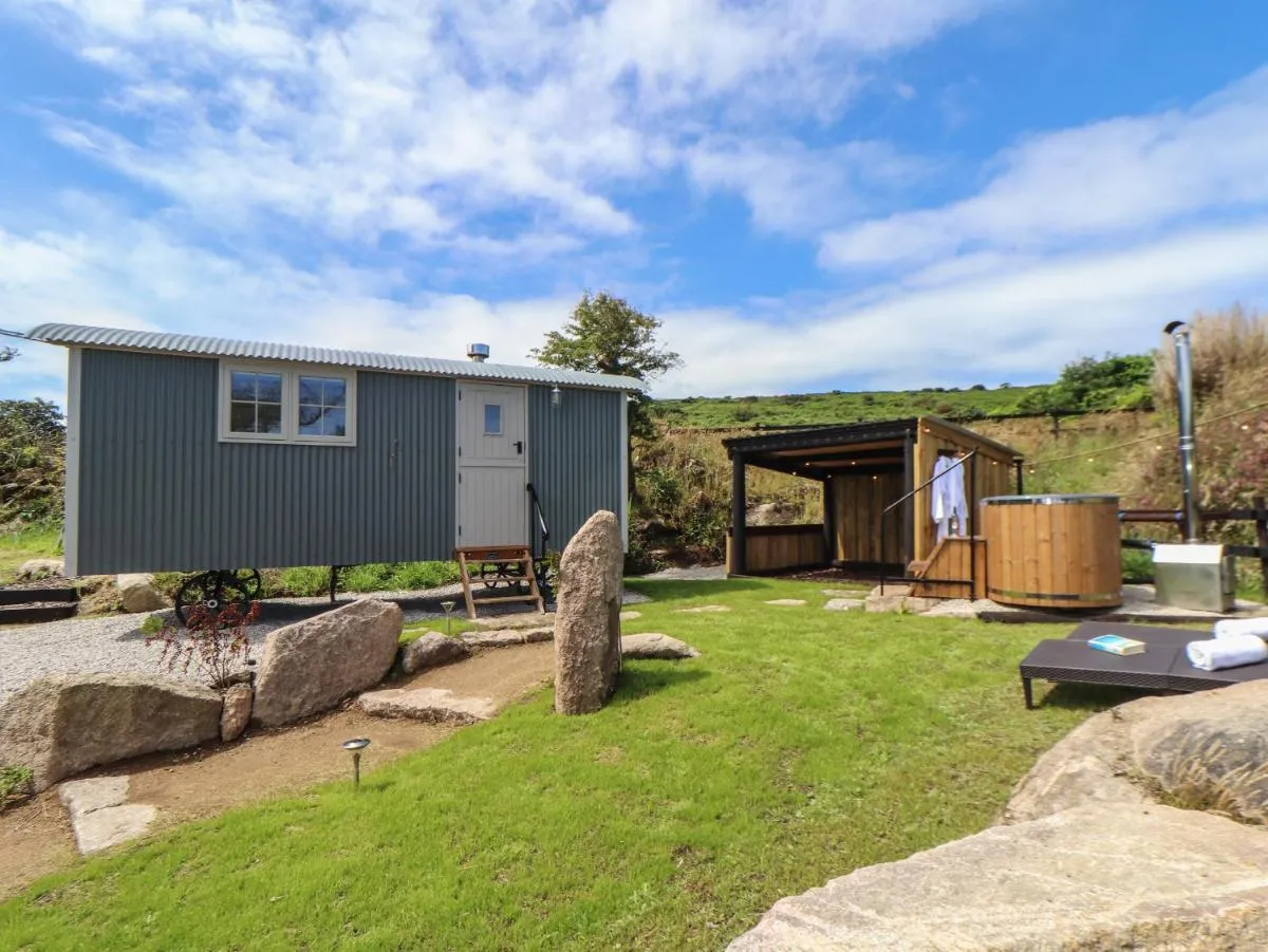 Image 5 of Bosulla Shepherds Hut