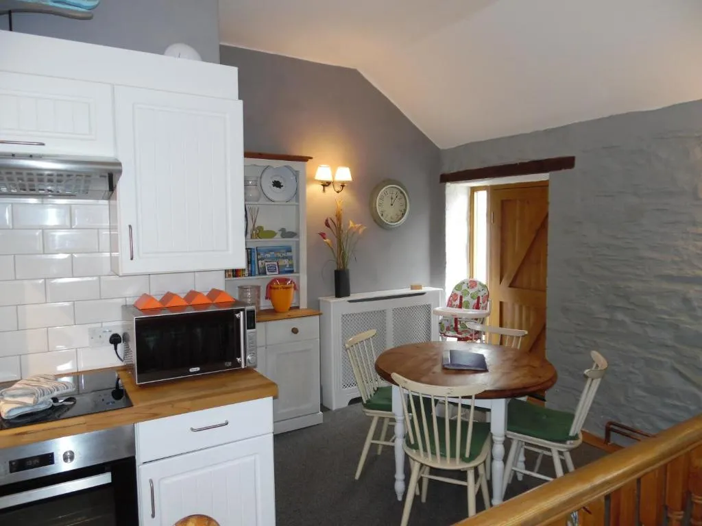 Image 3 of Brambles Cottage