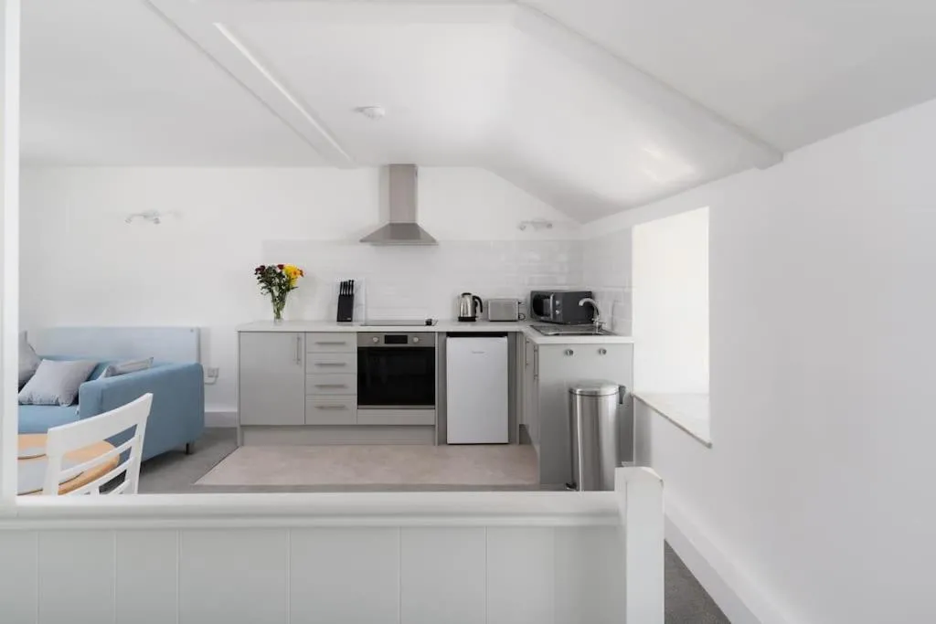 Image 3 of Bright and Modern St Just 1 bedroom apartment in old Cornwall
