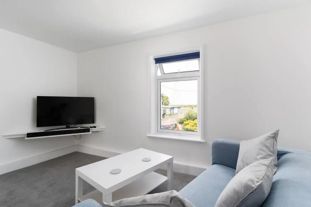Image 6 of Bright and Modern St Just 1 bedroom apartment in old Cornwall