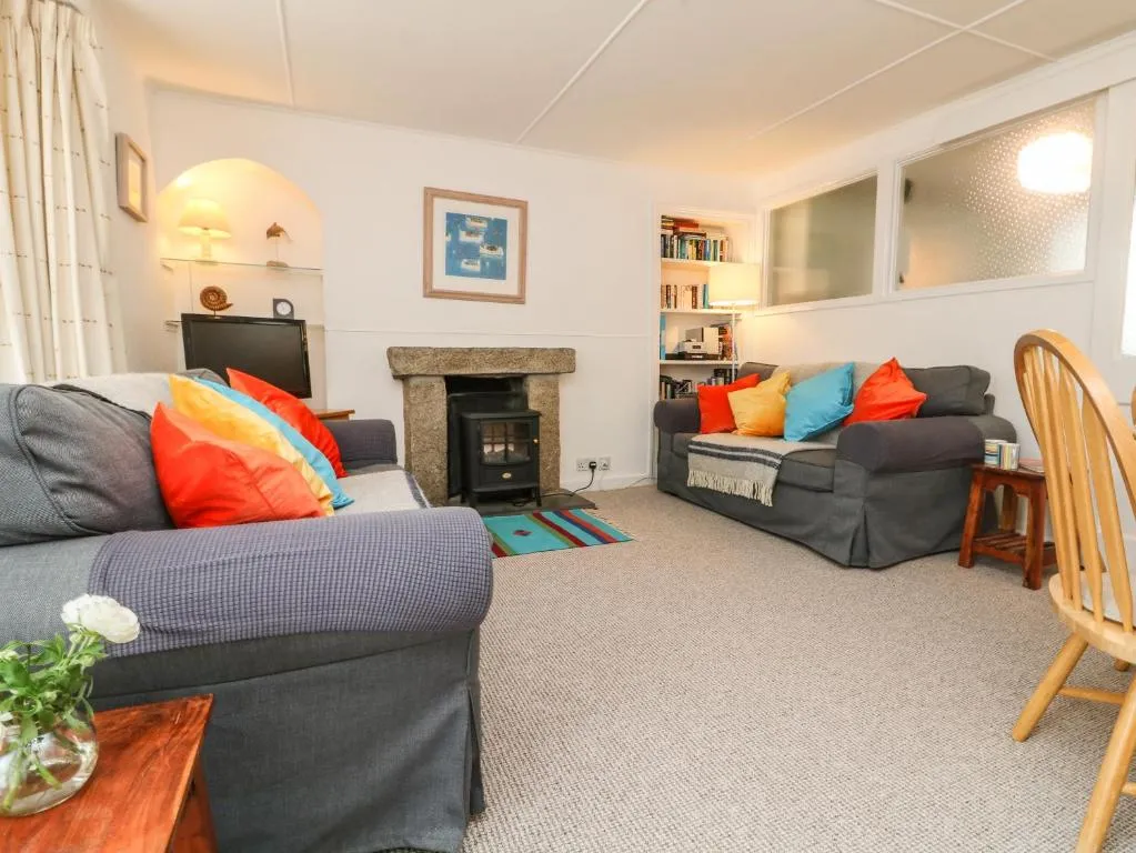Image 3 of Calac Cottage