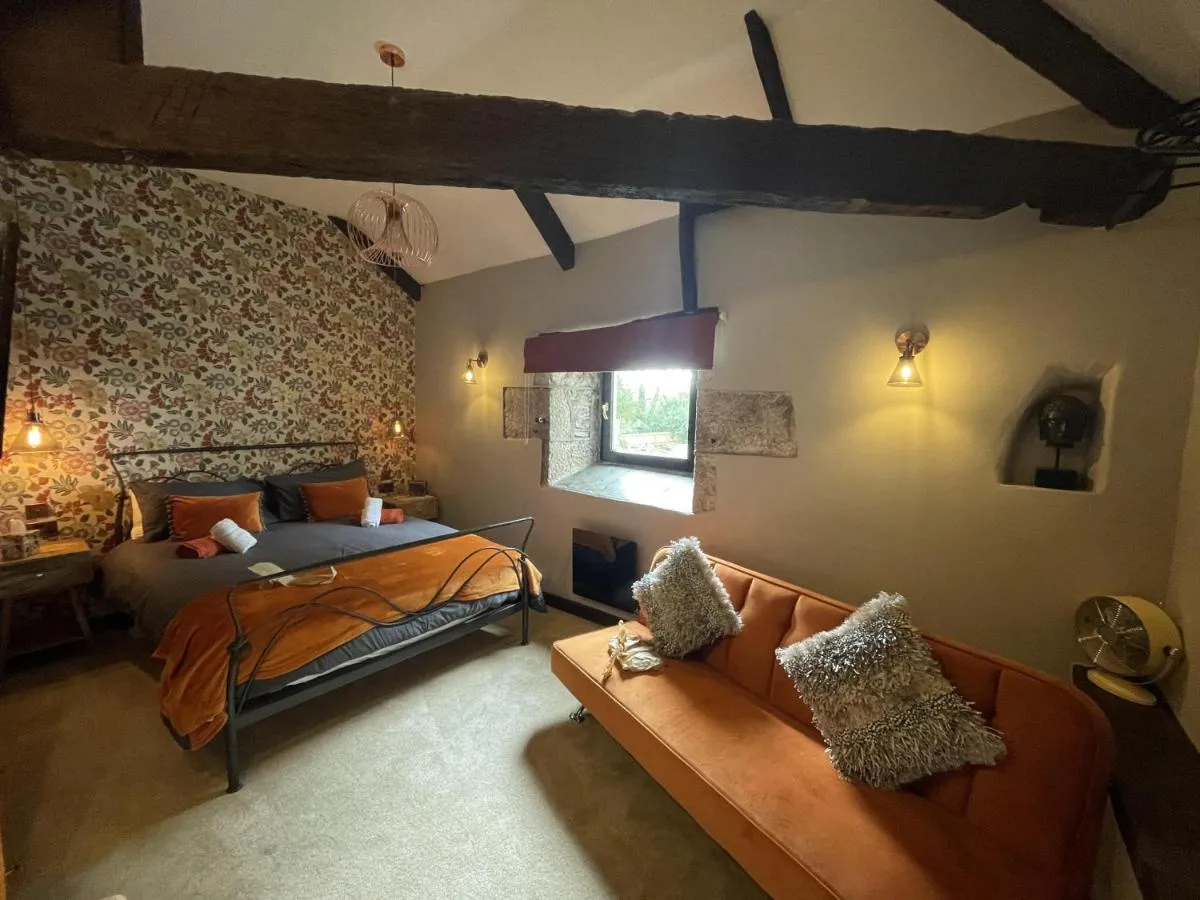 Image 1 of Character Cottage in National Trust Location