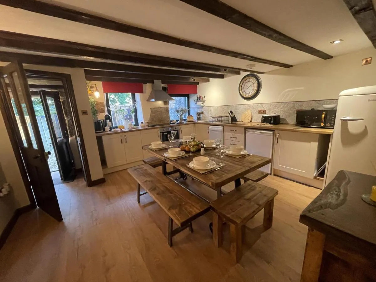 Image 3 of Character Cottage in National Trust Location