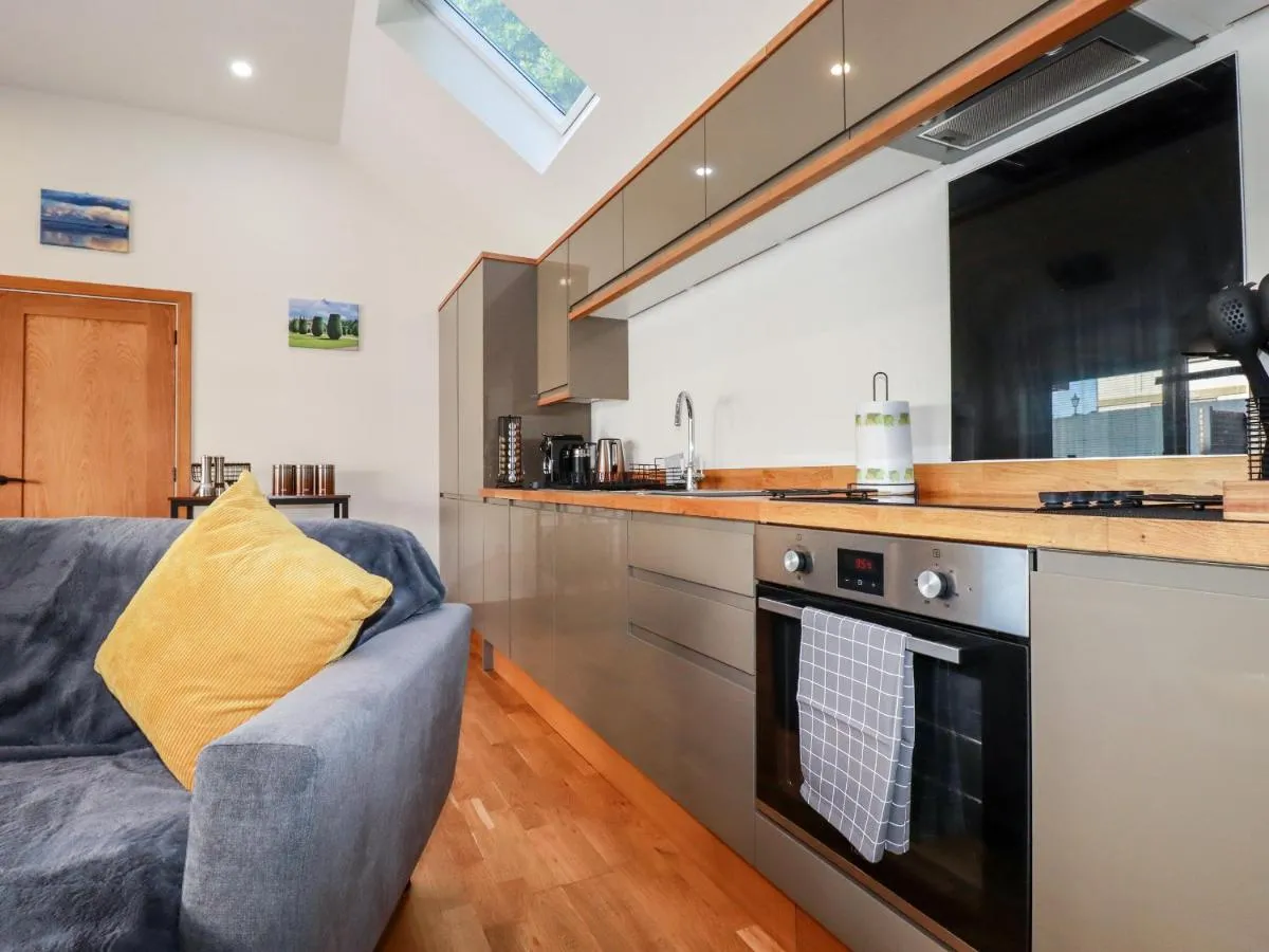 Image 6 of Clonmore