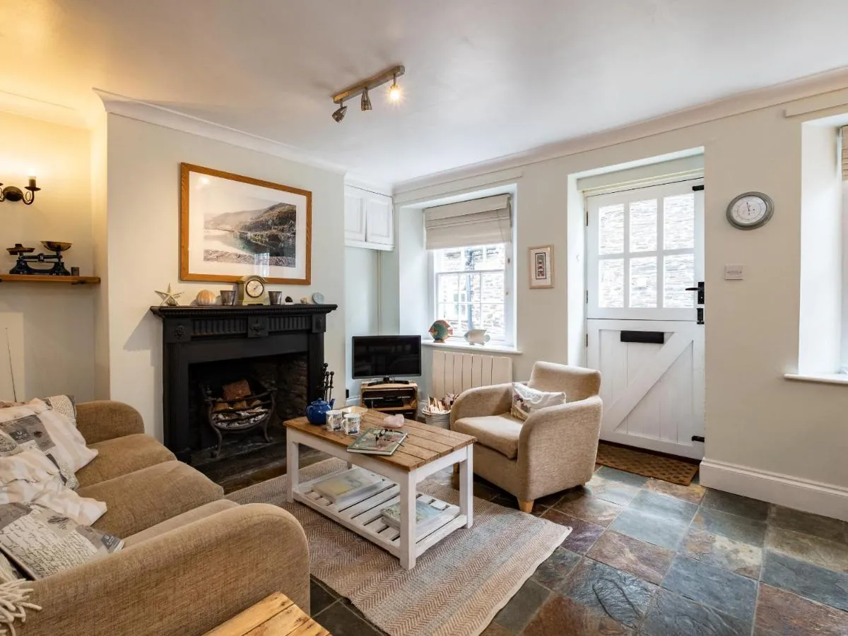 Image 4 of Cobble Cottage
