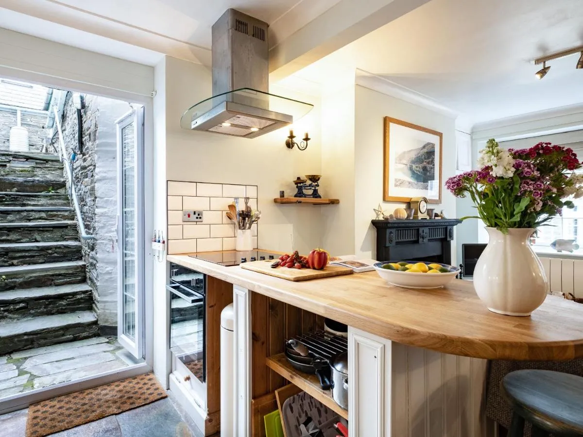 Image 3 of Cobble Cottage