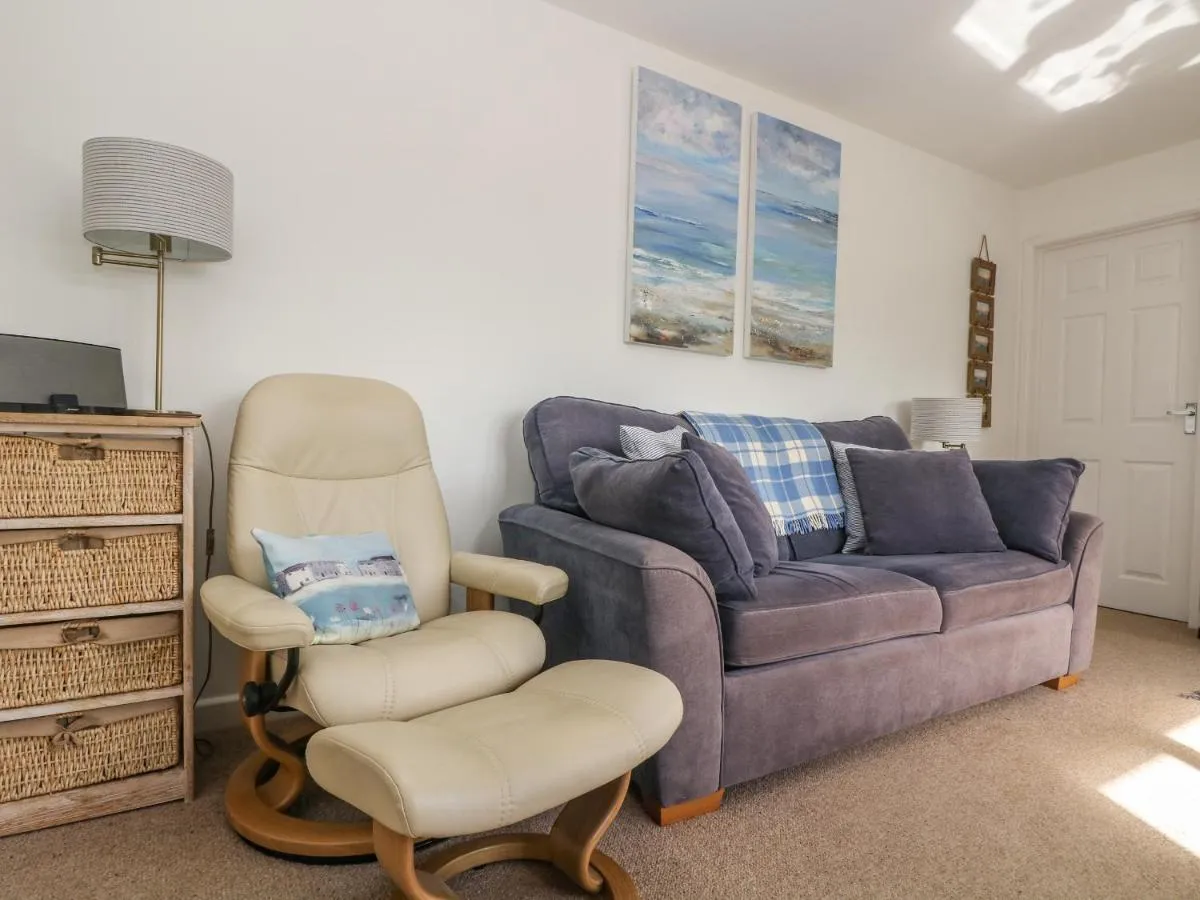 Image 4 of Cockle Island Cottage