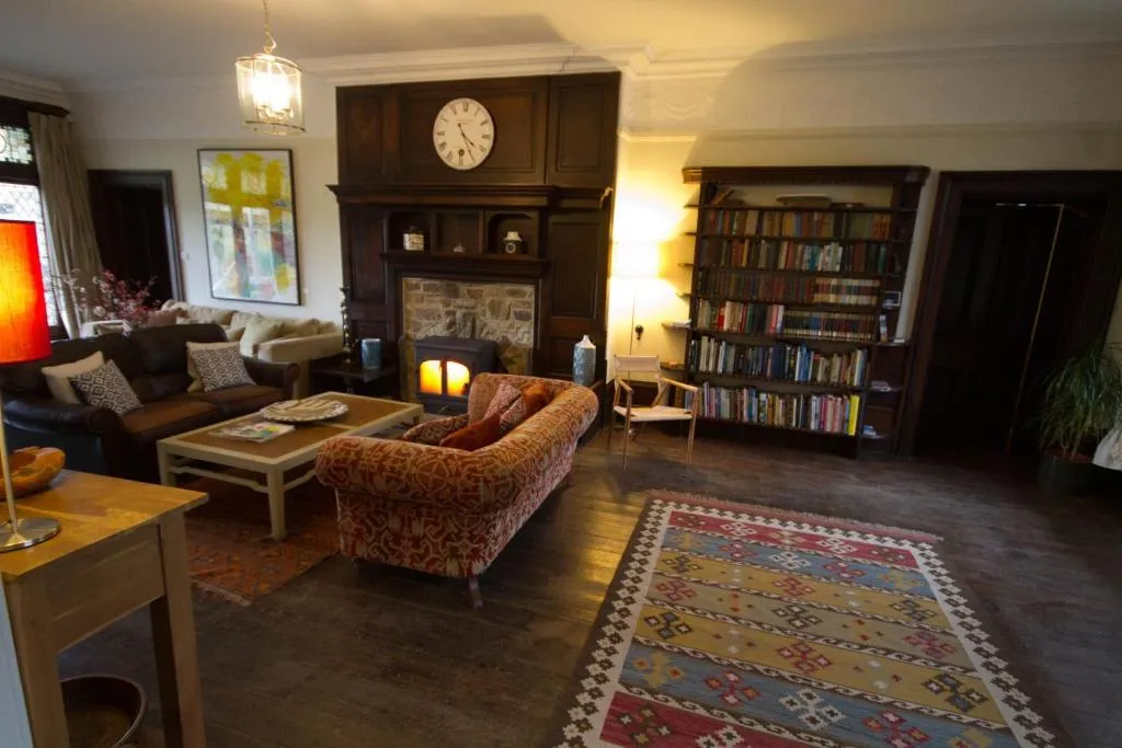 Image 5 of Costislost House