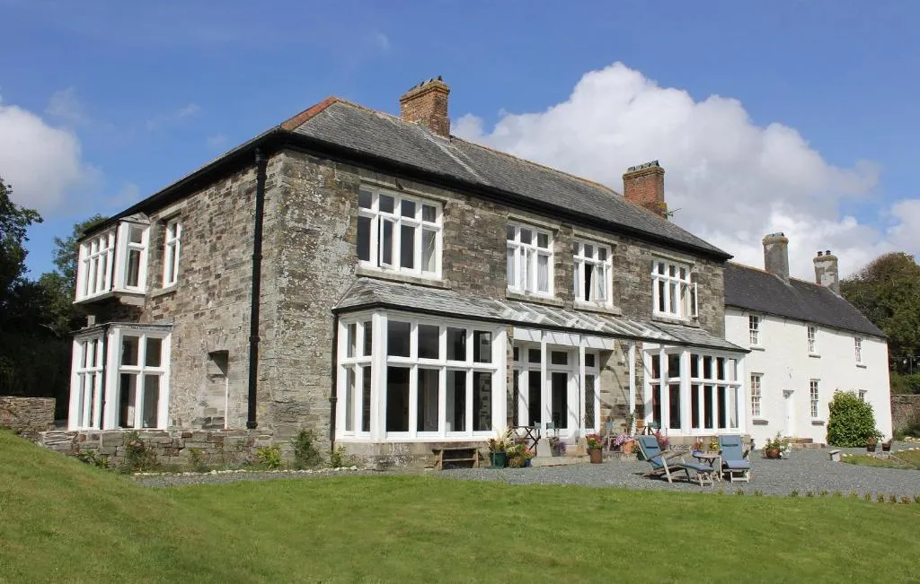 Image 1 of Costislost House
