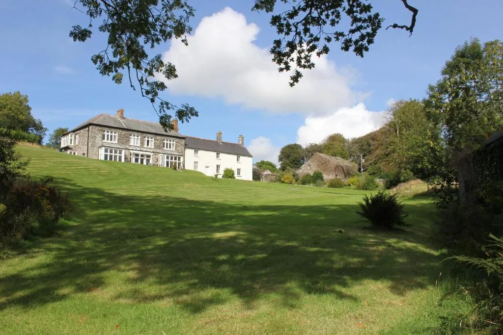 Image of Costislost House