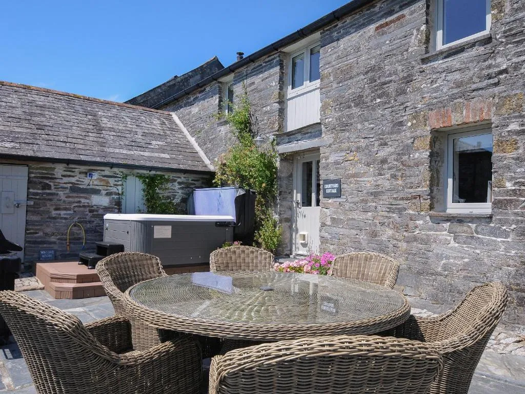 Image of Courtyard Cottage – within the Helland Barton Farm collection