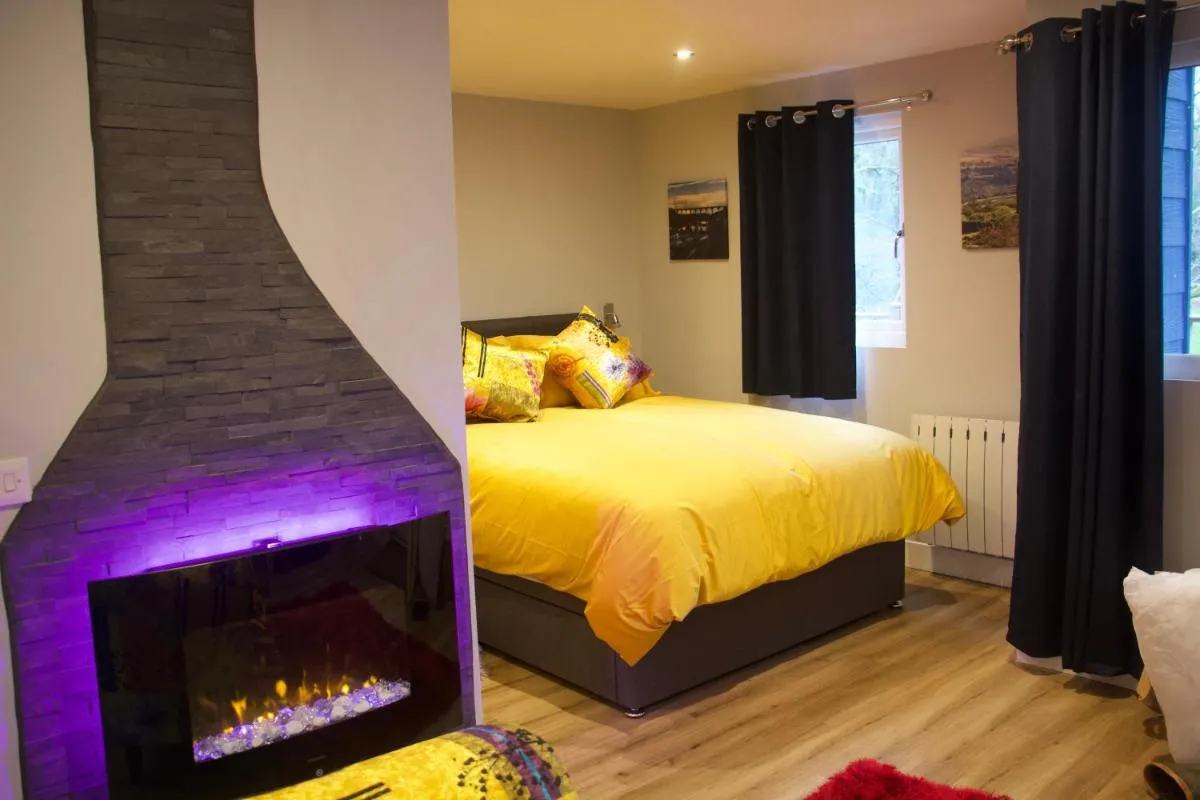 Image 1 of Creekside Lodge Bathpool Launceston Cornwall