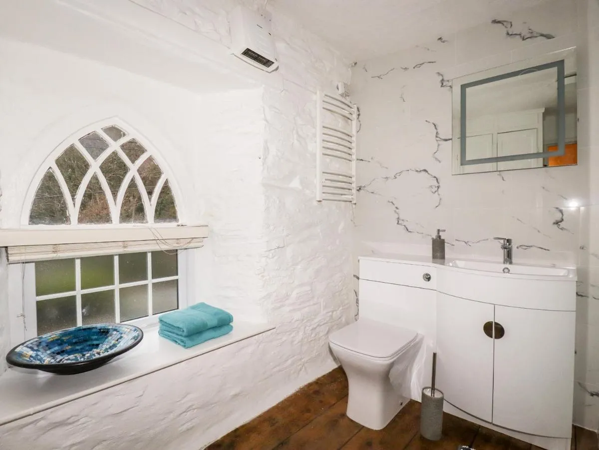 Image 6 of Destiny Cottage