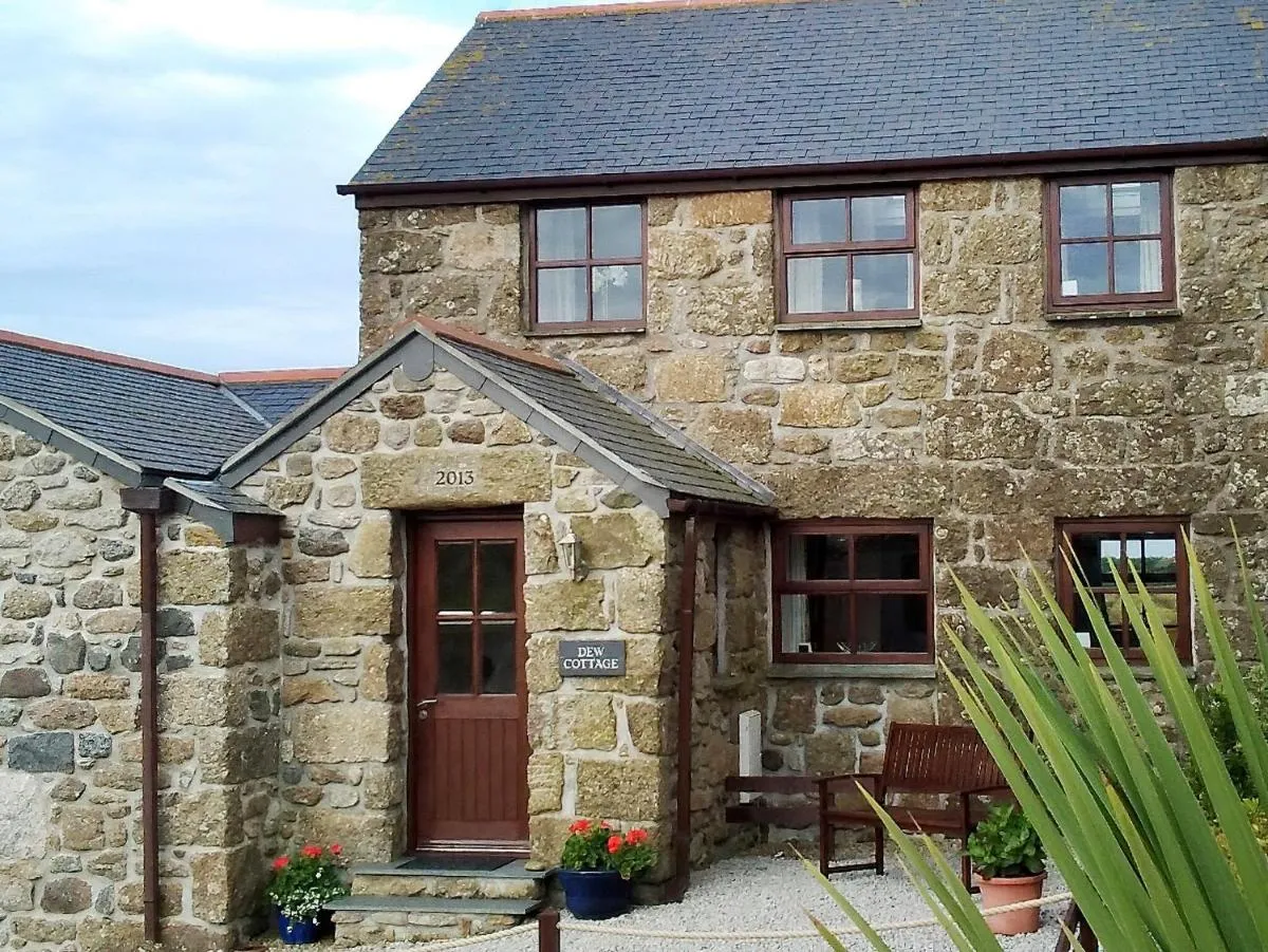 Image 5 of Dew Cottage