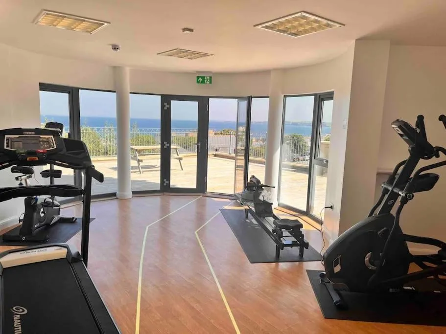 Image 5 of Dog-Friendly Super Apartment with Sea View & Pool