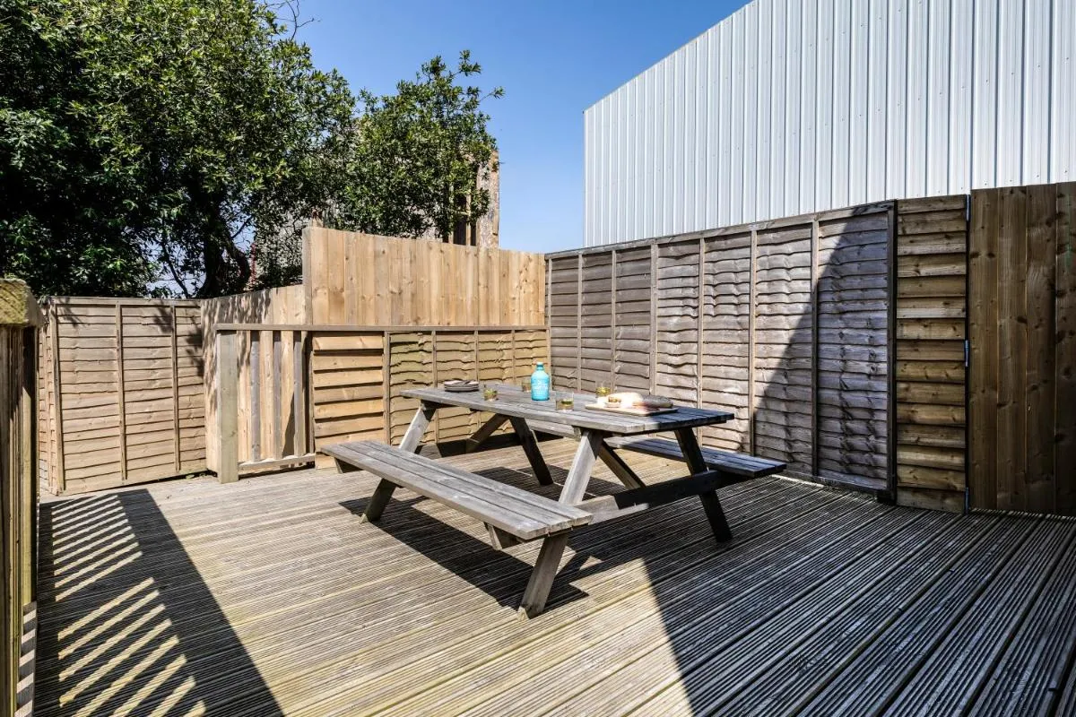 Image 4 of Dry Dock House