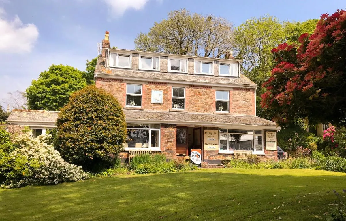 Image 2 of Elerkey Guest House