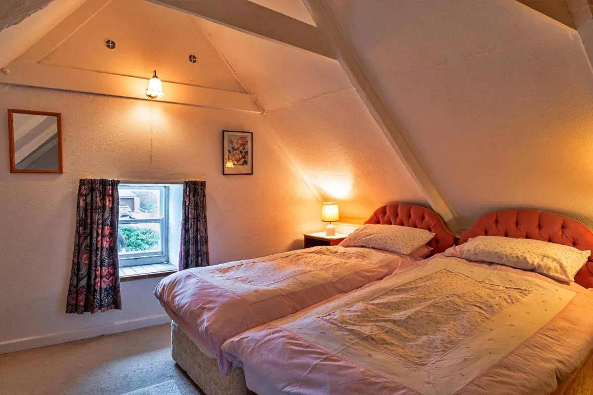 Image 6 of Finest Retreats – Lewcott