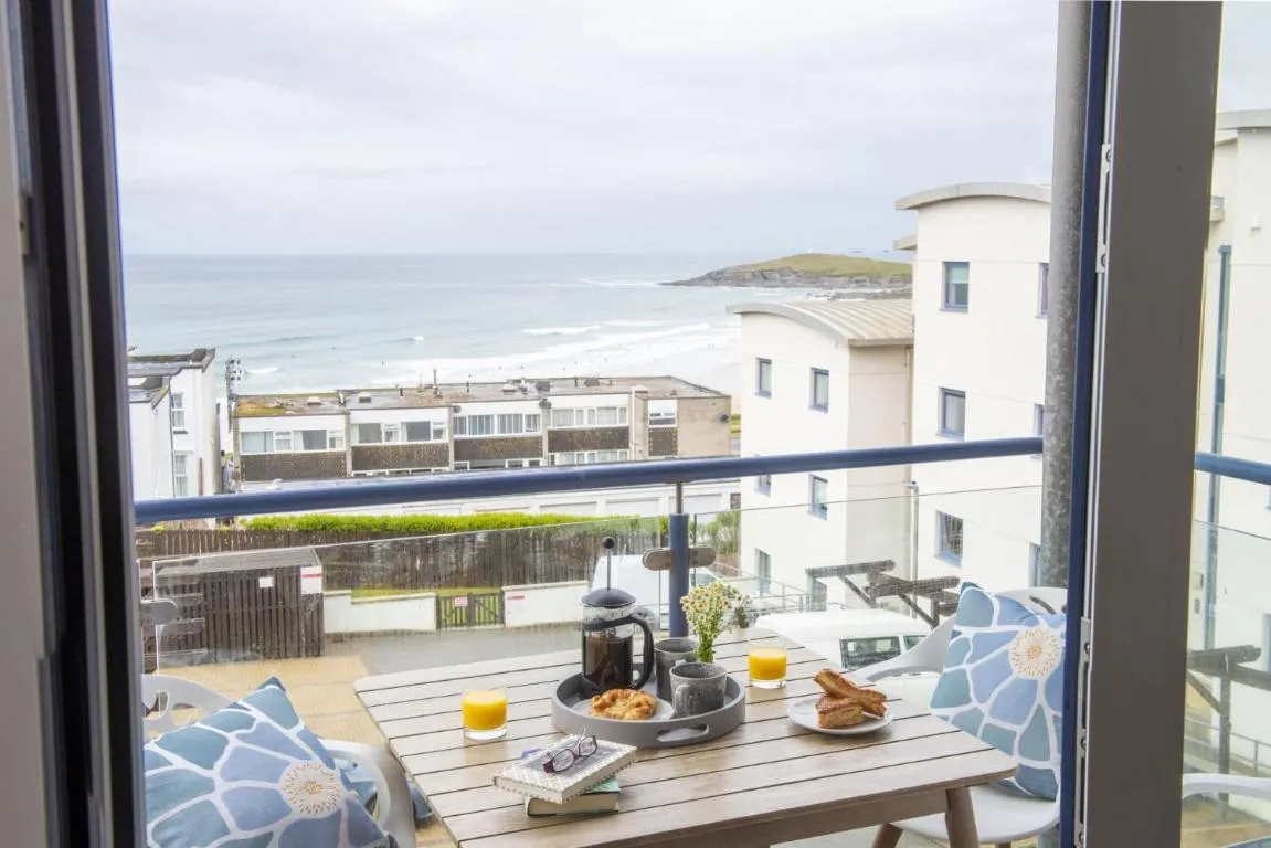 Image of Fistral Lookout, Ocean 1