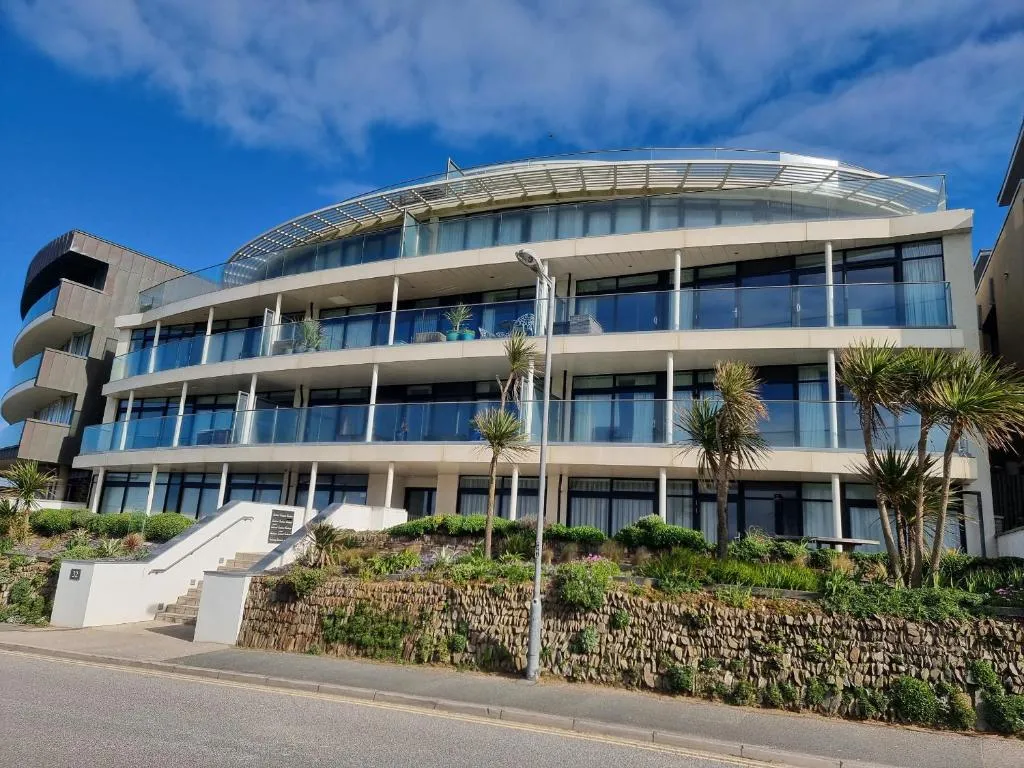 Image of Fistral Pearl