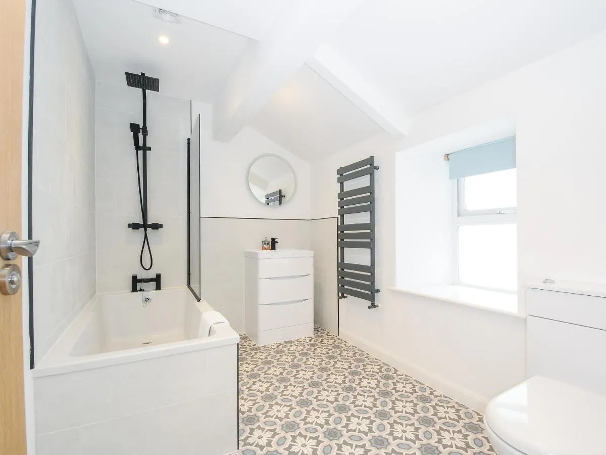 Image 2 of Foundry Cottage