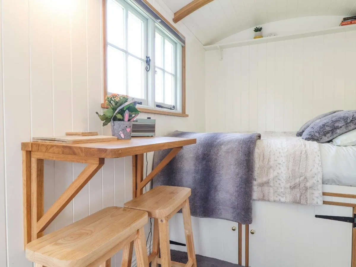 Image 6 of Gwithian Shepherds Hut