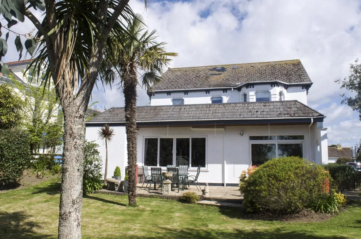 Image 6 of Gyllyngvase House