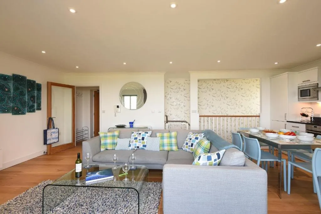 Image 2 of Halcyon Cove