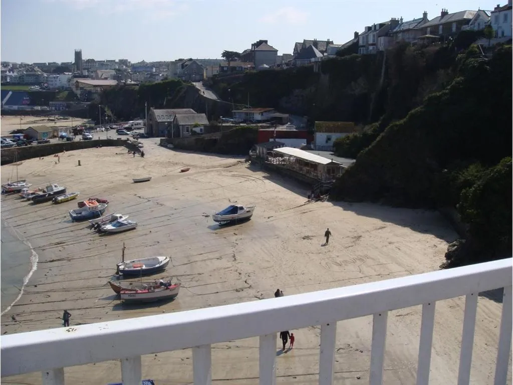 Image 6 of Harbour Hotel