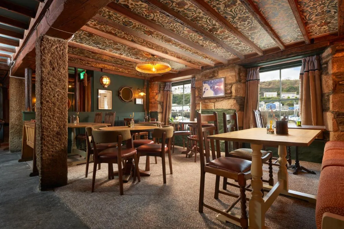 Image 4 of Harbour Inn