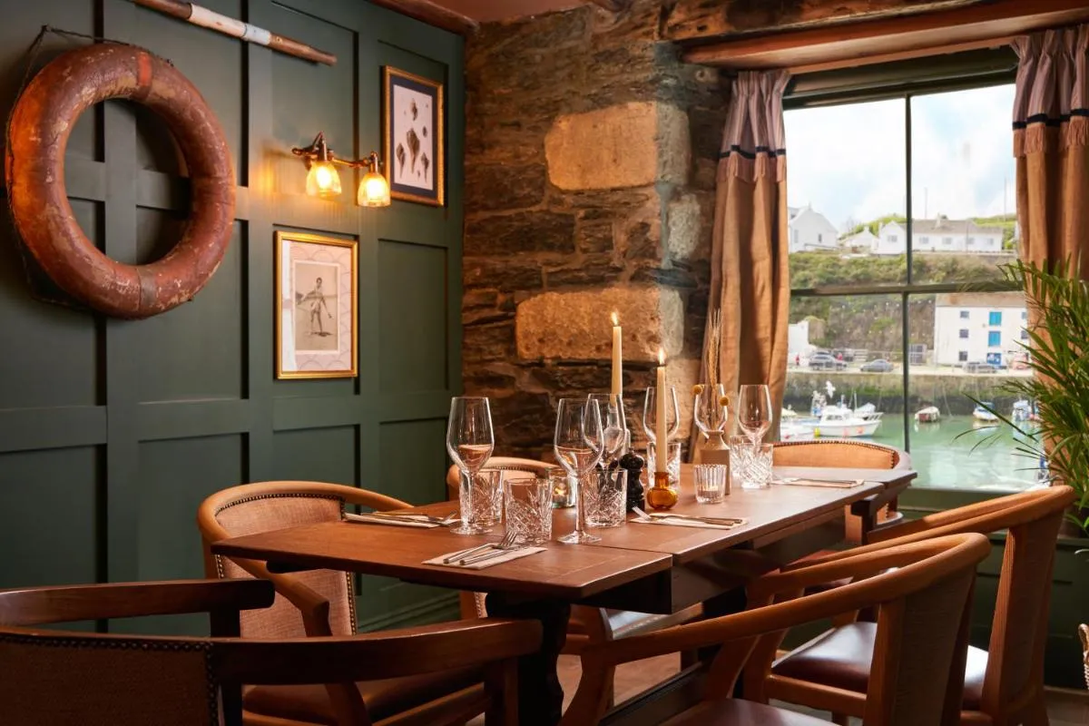 Image 2 of Harbour Inn
