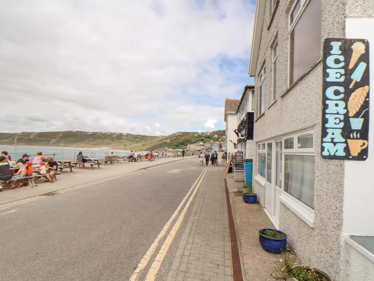 Image 5 of Harbour Studio