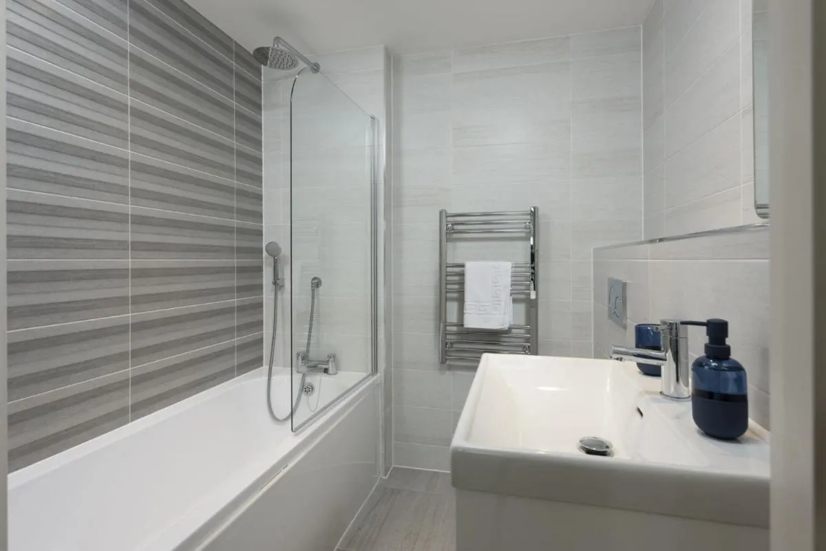Image 2 of Hilgrove Beach House